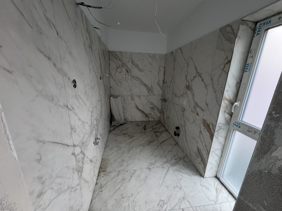 Casa tip Duplex,4 Camere,Semifinisat,100 mp,Teren 150 mp,Parcare, Calea Baciului