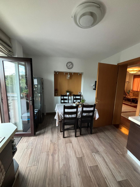 OPORTUNITATE! Casa cu 6 camere,300MP,Teren 1100mp,Finisaje LUX