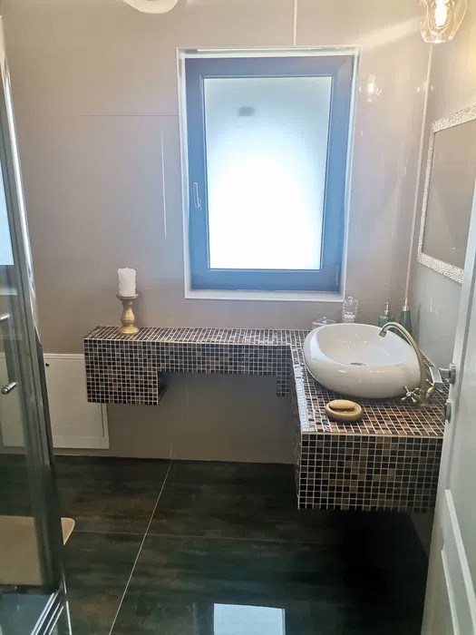 Casa de 4 camere, ultra-lux, 162  mp utili, gradina, Zona Tauti