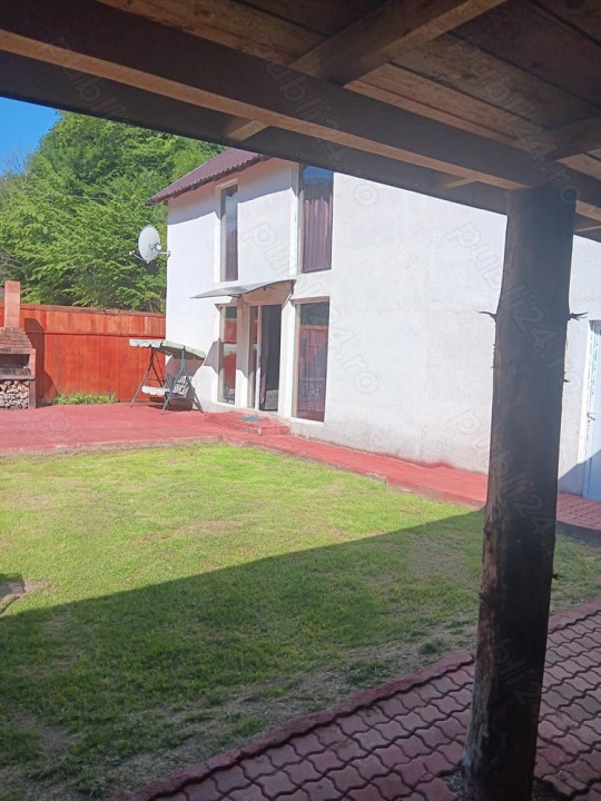 Casa de vanzare de 6 camere,162 mp zona Somesul Rece