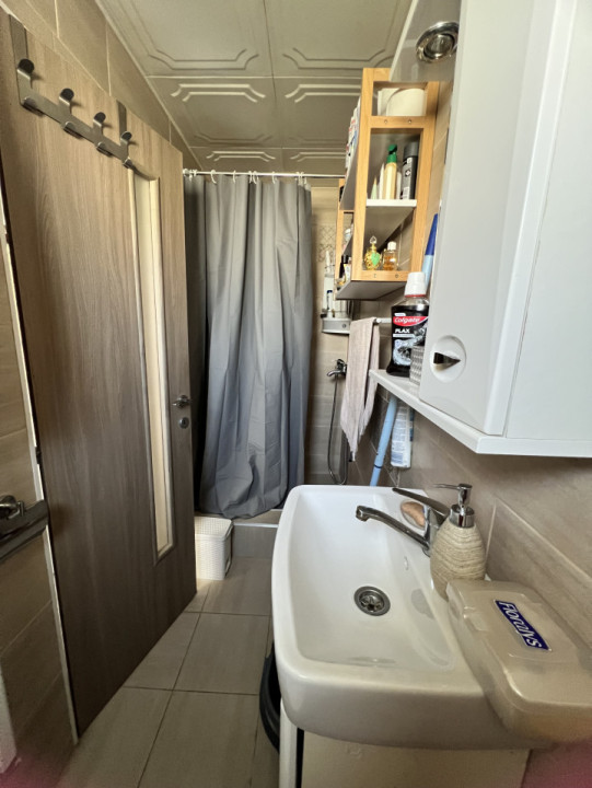 Casa individuala, 200 mp, 2 parcari, ideal pentru grădiniță/investiție