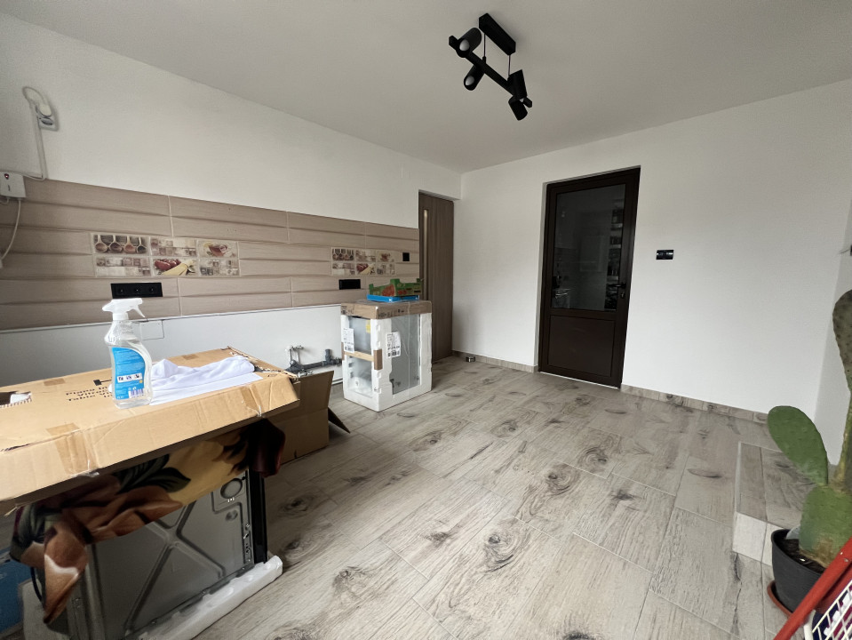 Casa individuala, 200 mp, 2 parcari, ideal pentru grădiniță/investiție