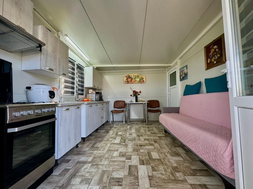 Casă individuală la cheie, 200 mp utili, 5800 mp teren, sat Fodora