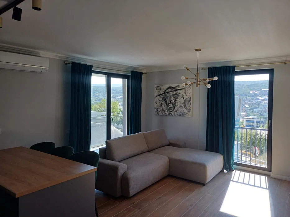 Apartament de 2 camere, parcare subterana, cartier Zorilor 