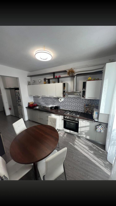 Apartament cu 2 camere  decomandate  si parcare inclusa 