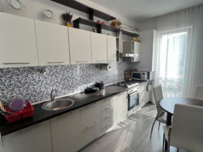 Apartament cu 2 camere  decomandate  si parcare inclusa 