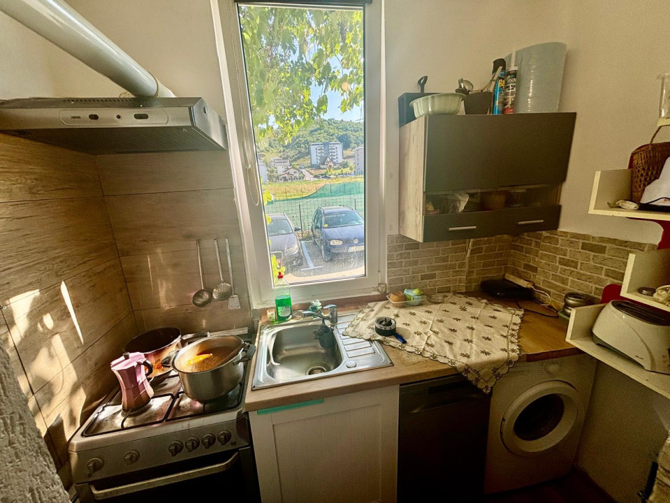 Apartament cu 2 camere decomandate