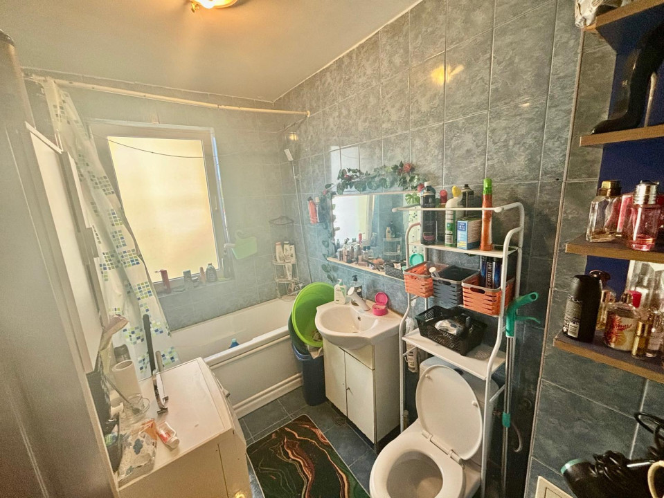 Apartament cu 2 camere decomandate