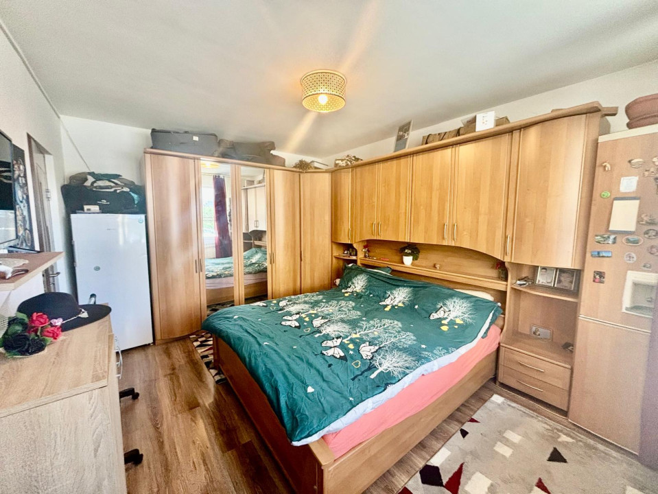 Apartament cu 2 camere decomandate