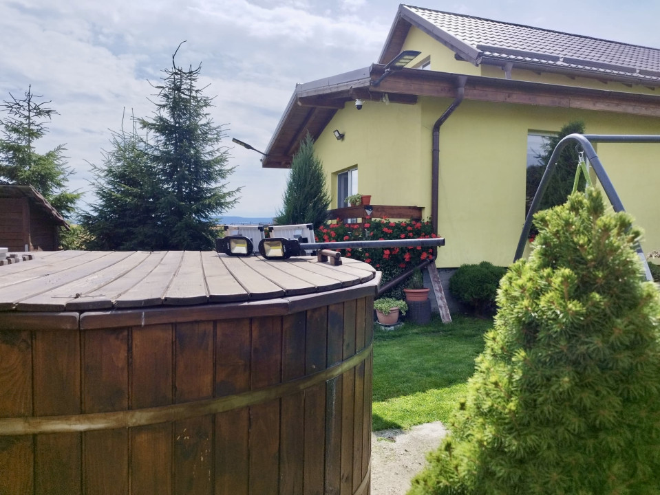 Cabana, 4 camere, 120 mp, teren 410 mp, Marisel