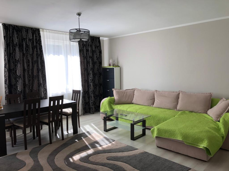 Apartament de 3 camere,60 mp,2 parcari, zona Vivo