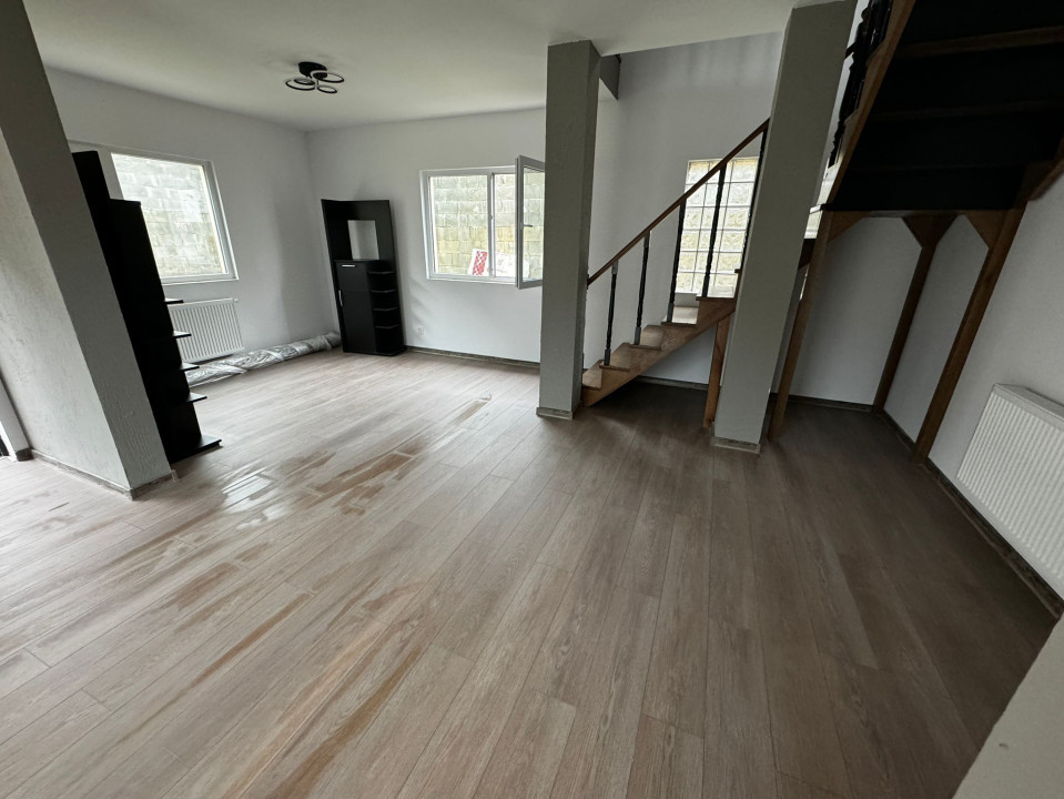 Pont!!! Duplex de vanzare, 120 mp, curte 250 mp, garaj, zona Vivo