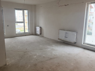 Apartament de 3 camere, semifinisat, 67 mp, balcon 4mp, parcare, zona Cetatii
