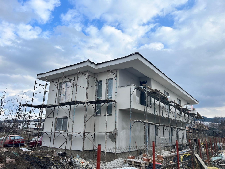 Duplex Muzeul Apei 115mp utili 4 camere 2 bai semifinisat 
