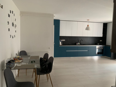 Apartament cu 2 camere ,67mp la cheie etaj intermediar Eroilor