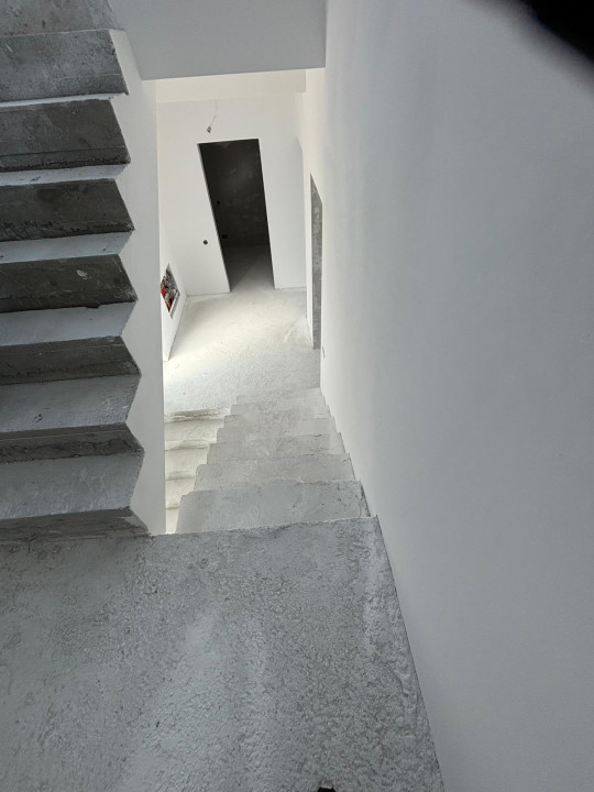 Duplex 4 camere, 2 parcari, 162 mp utili, zona Corneliu Coposu