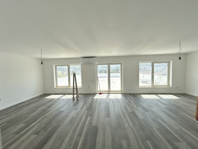 PENTHOUSE 4 camere 160mp, Terasa+balcoane 143mp View panoramic Zona Panemar