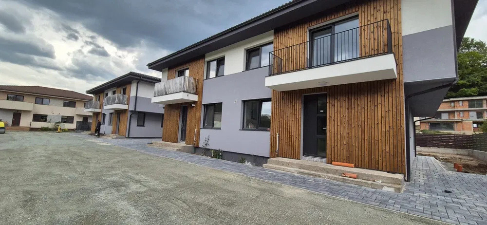 Duplexuri de vanzare , 120 mp utili , zona Tauti 