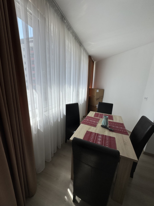 Apartament de 2 camere, Etaj Intermediar, 52mp, Zona VIVO