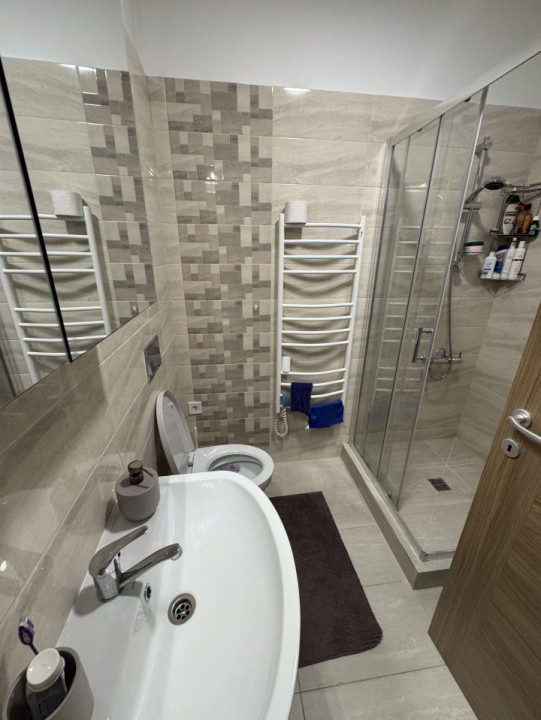 Apartament de 2 camere, Etaj Intermediar, 52mp, Zona VIVO