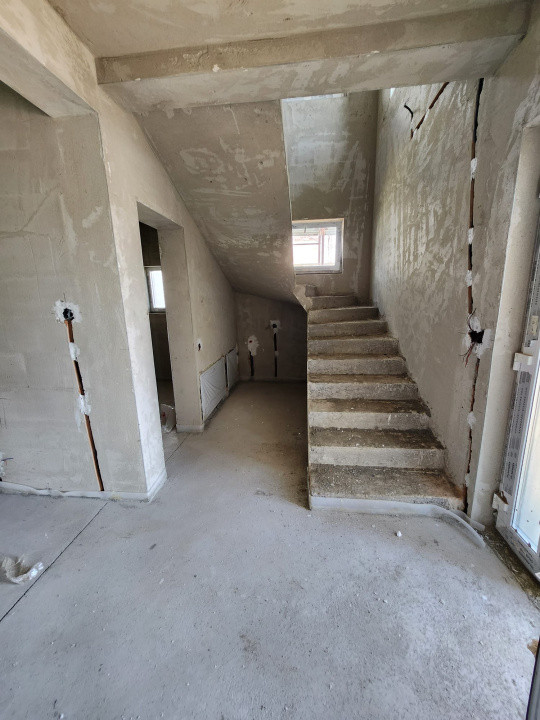 Casa tip Duplex,4 camere, 120 mp, Zona Avram Iancu