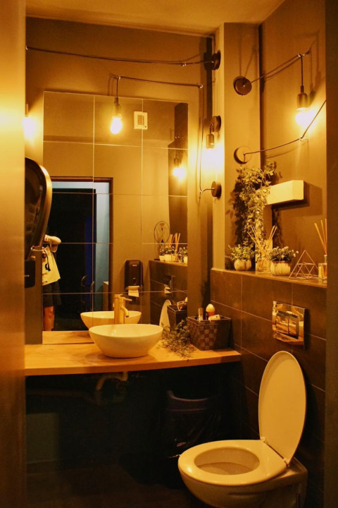 spatiu comercial -afacere la cheie