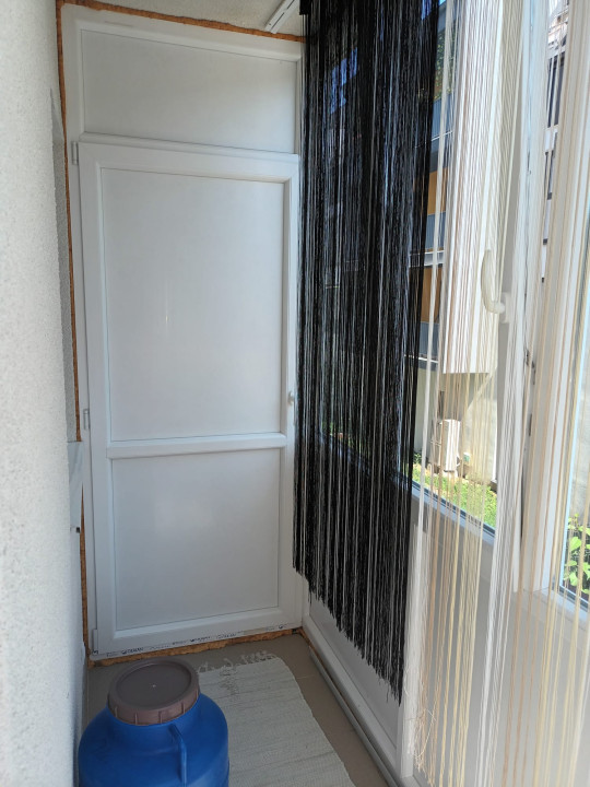 apartament cu 2 camere decomandate si parcare CF