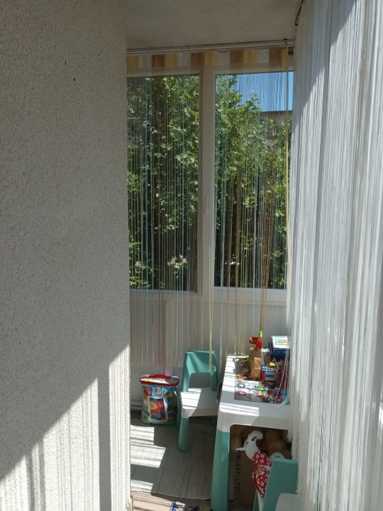 apartament cu 2 camere decomandate si parcare CF