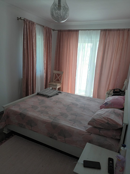 apartament cu 2 camere decomandate si parcare CF