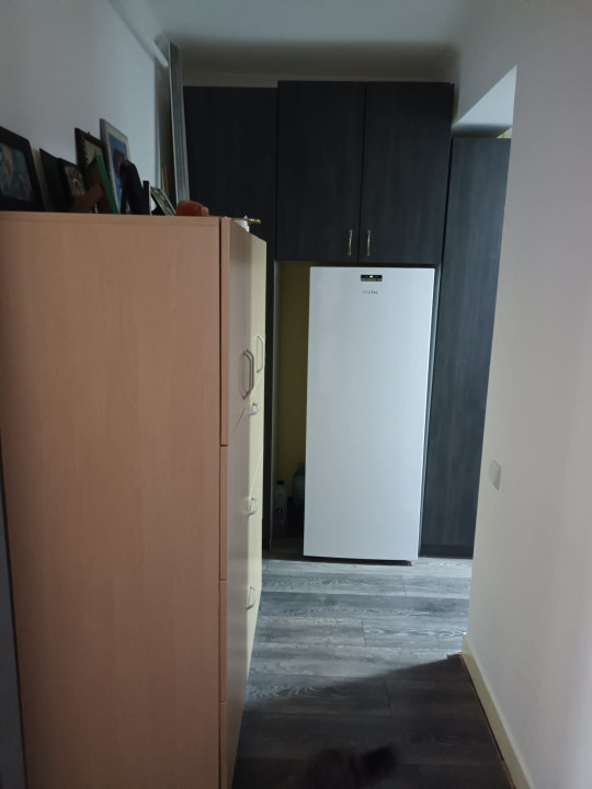 apartament cu 2 camere decomandate si parcare CF