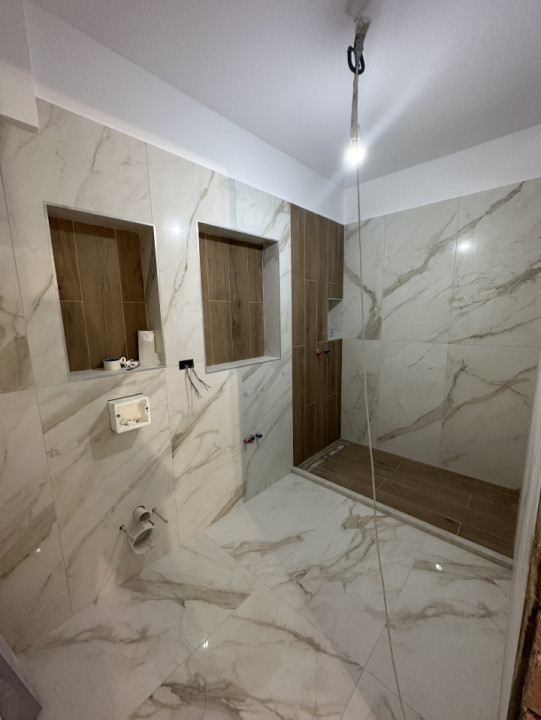 Apartament finisat, 55 mp, etaj intermediar,  zona Teilor