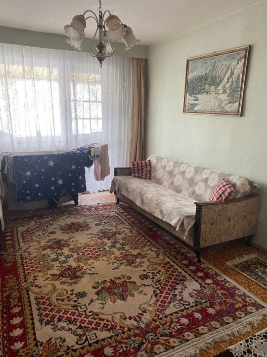 Vand apartament 2 camere, cu suprafata de  49mp, balcon 3.60mp