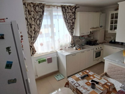 Apartament 2 camere 55mp, in Baciu, zona Primarie la cheie