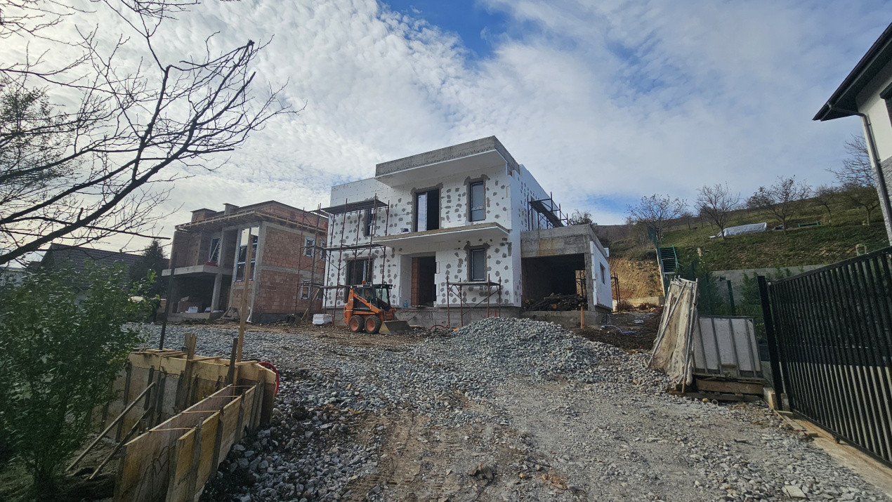 Casa individuala, 140mp utili, garaj, teren 588mp, Roata Faget