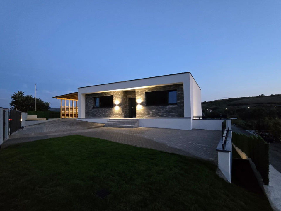 Casa individuala  , 130 mp utli , teren 583 mp , zona Sun Garden Baciu