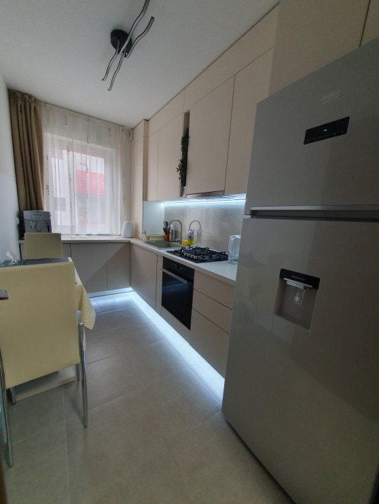 Apartament 2 Camere 50mp, parcare, zona Sub Cetate