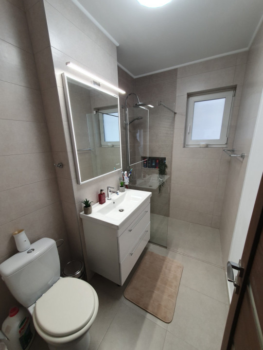 Apartament 2 Camere 50mp, parcare, zona Sub Cetate