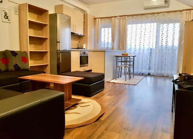 Apartament cu 3 camere