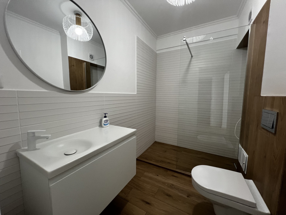 Apartament de 2 camere, 53 mp, ultra finisat, zona Terra