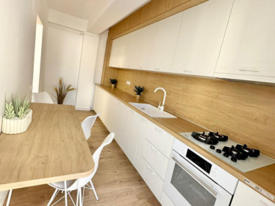 Apartament de 2 camere, 53 mp, ultra finisat, zona Terra