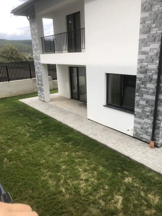 Casa de vanzare, 130 mp,  Luna de Sus 