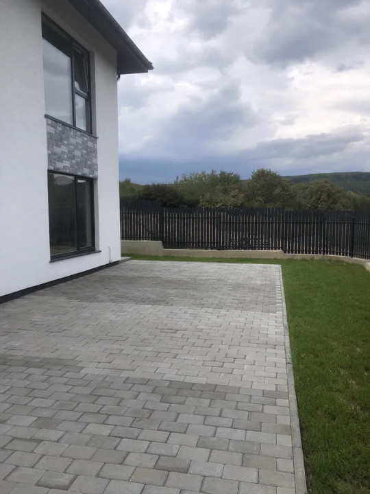 Casa de vanzare, 130 mp,  Luna de Sus 