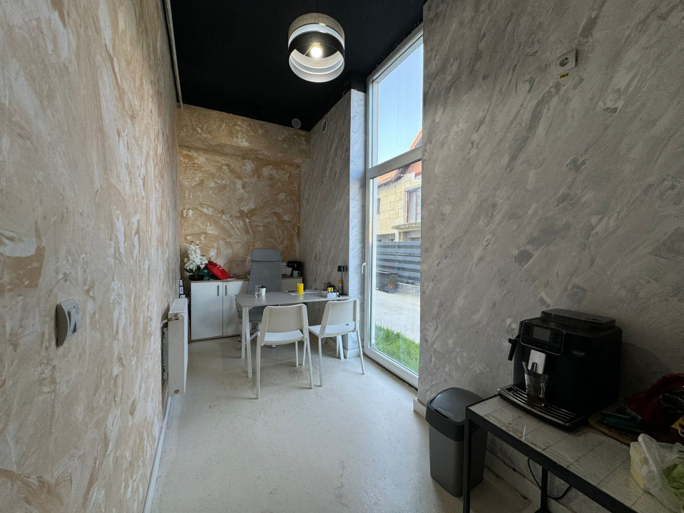 Spațiu comercial cu vitrină, 242.5 mp utili, zona Dâmbul Rotund