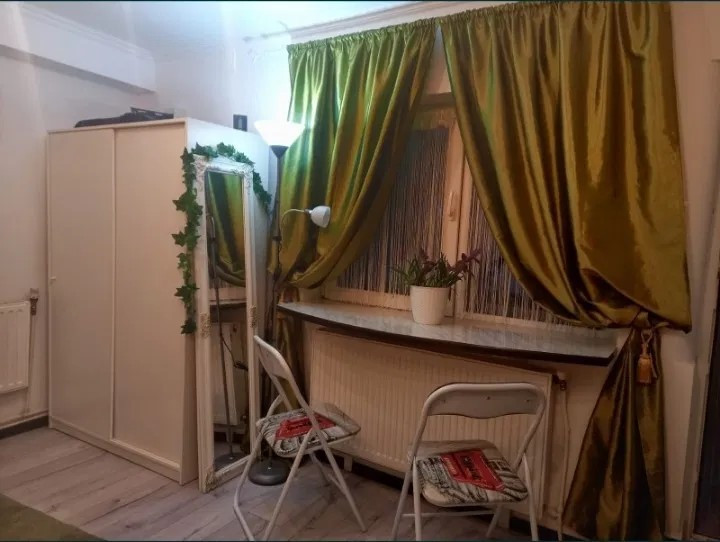 Investitie! Garsoniera finisata, terasa 14 mp, boxa, zona Turnul Pompierilor