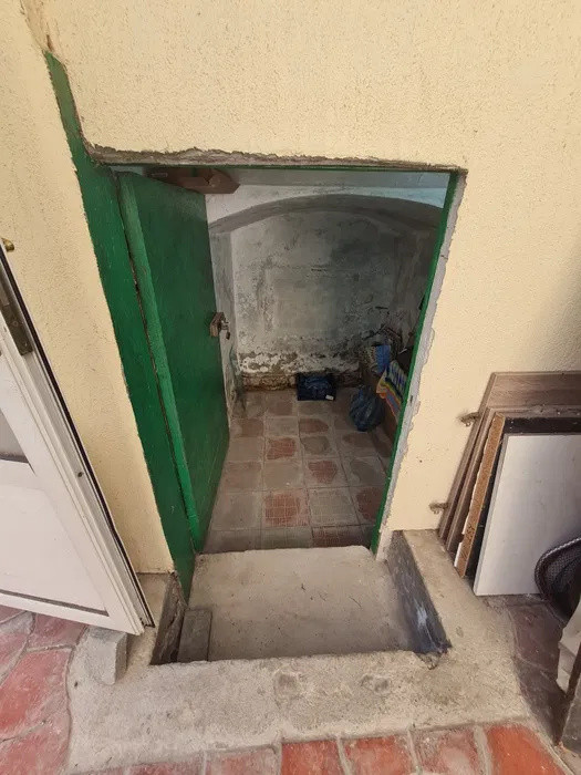 Investitie! Garsoniera finisata, terasa 14 mp, boxa, zona Turnul Pompierilor