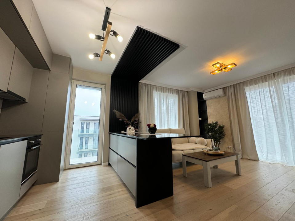 Apartament 3 camere, ultrafinisat, 2 balcoane, parcare, zona FSEGA