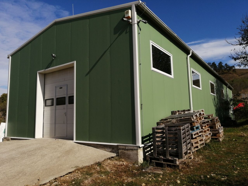 Hala la cheie si teren 4000 mp, Bontida 