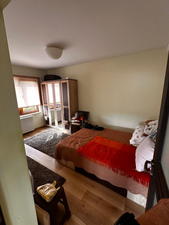 Apartament de 3 camere, 75 mp, gradina de 120mp, parcare, zona Campului