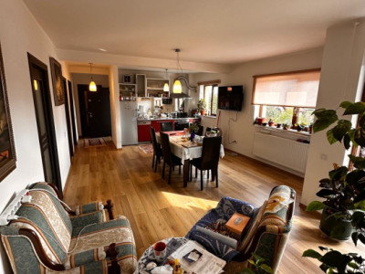 Apartament de 3 camere, 75 mp, gradina de 120mp, parcare, zona Campului