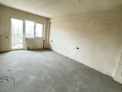 Apartament de 1 camera, 37 mp, semifinisat, Zona Sesul de sus